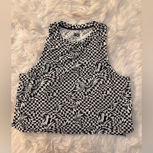 SO black and white trippy tank size: XL